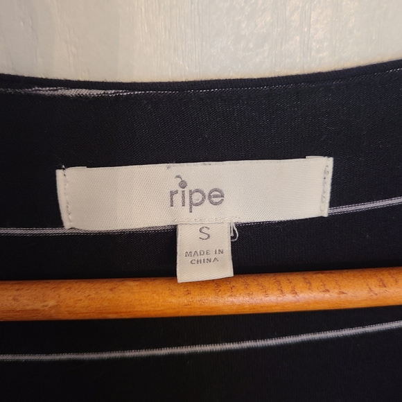 Ripe Maternity Maxi Dress - Picture 3 of 3